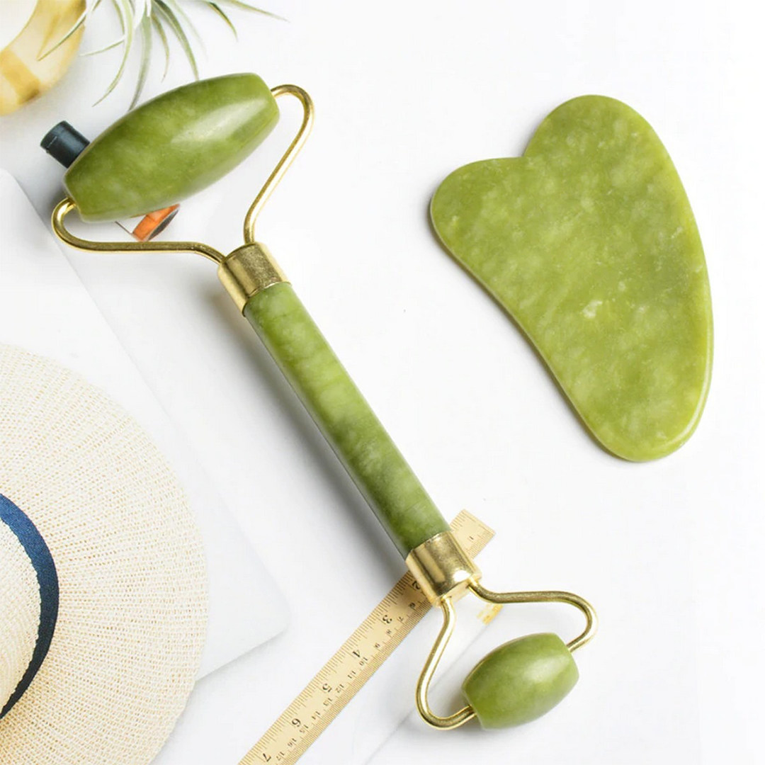 Loveliness - Pack Of Jade Face Roller & Gua Sha