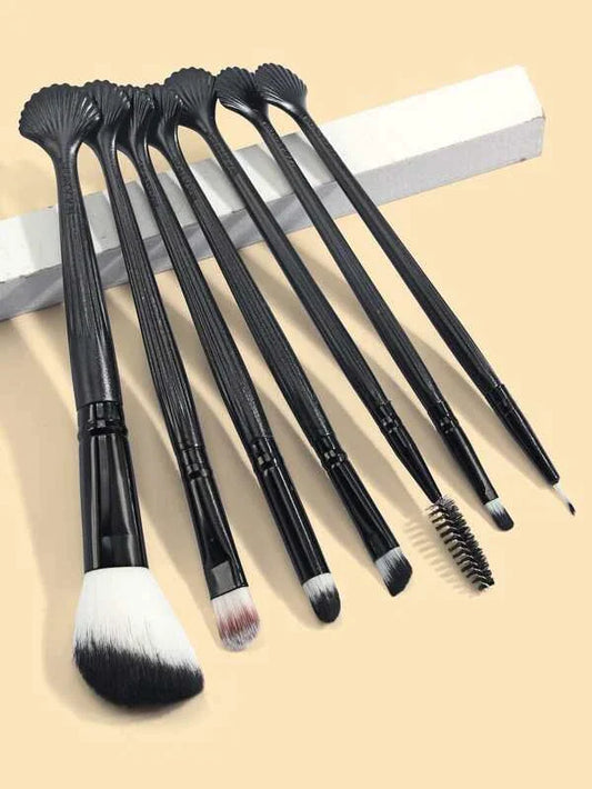 Shein - Sheglam 7Pcs Seashell Design Makeup Brush Set